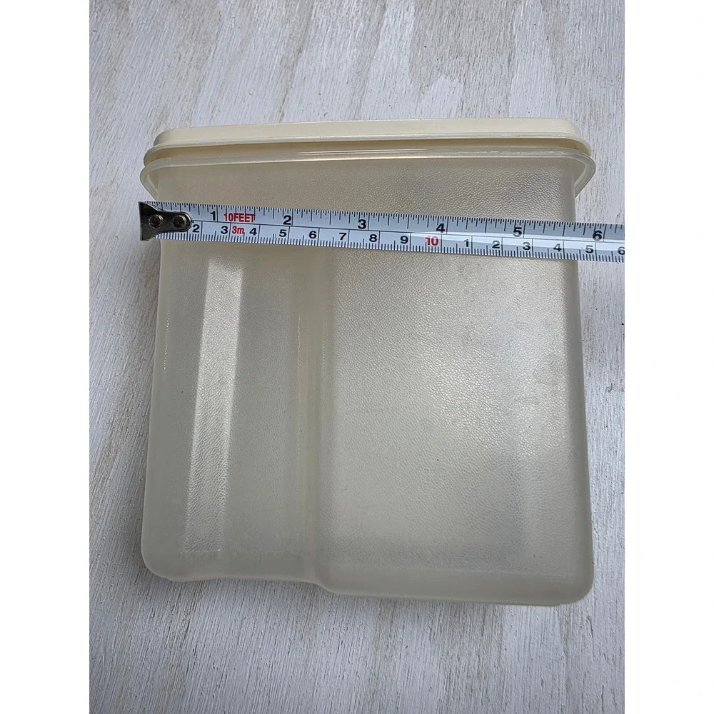 Rubbermaid vintage cereal